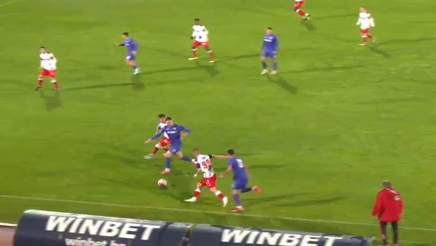 Марек с тежка загуба в Търново, спорни положения за дузпа белязаха срещата