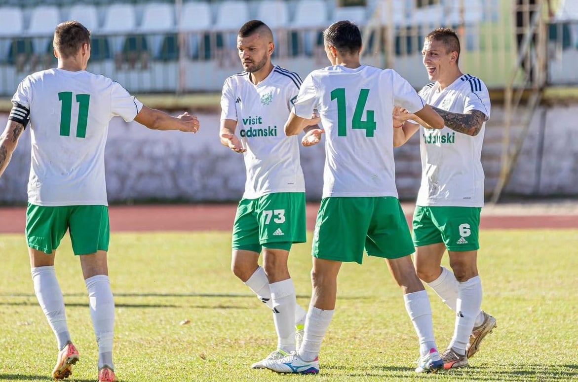 Вихрен уреди контролна среща с Левски за зимната подготовка