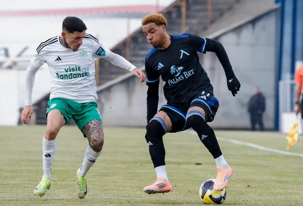 Левски победи Вихрен на „Герена“