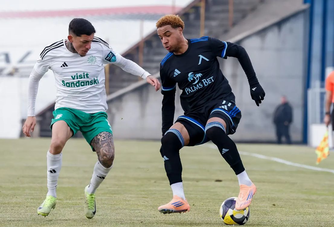 Левски победи Вихрен на „Герена“