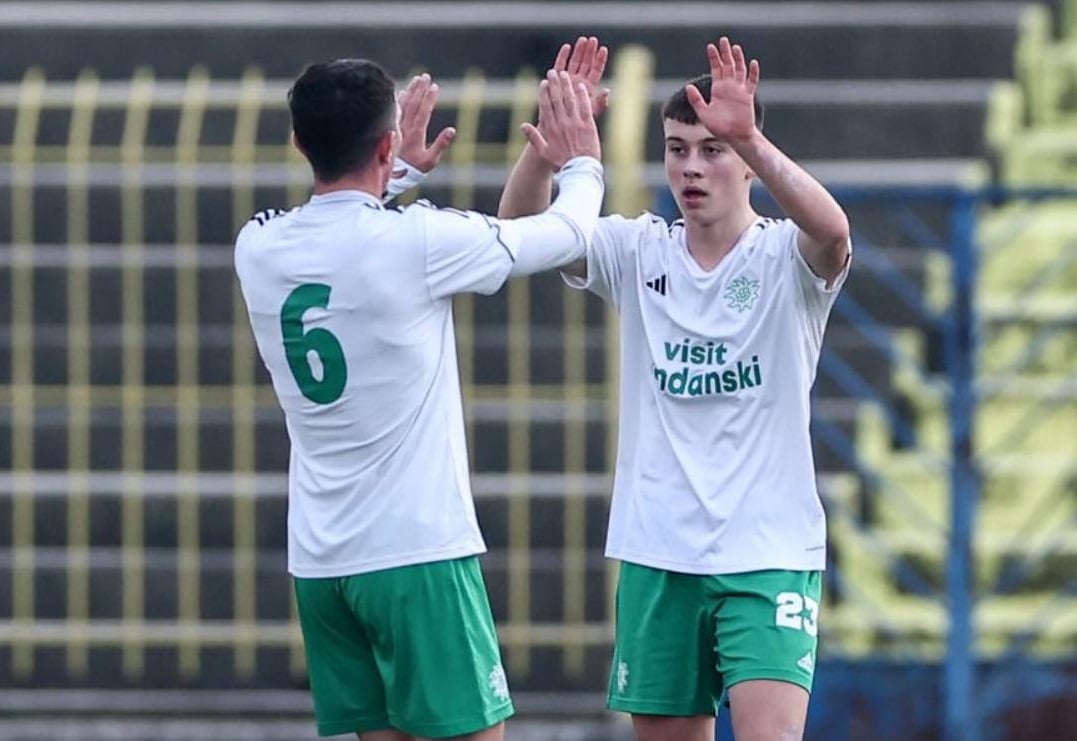 Вихрен продължава да интегрира юношите си в първия отбор