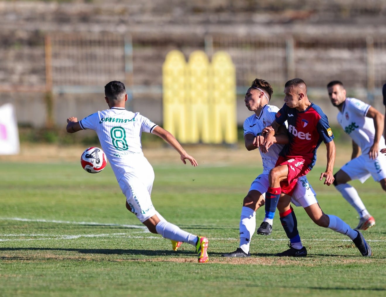 Марек ще търси победа срещу Янтра без четирима наказани