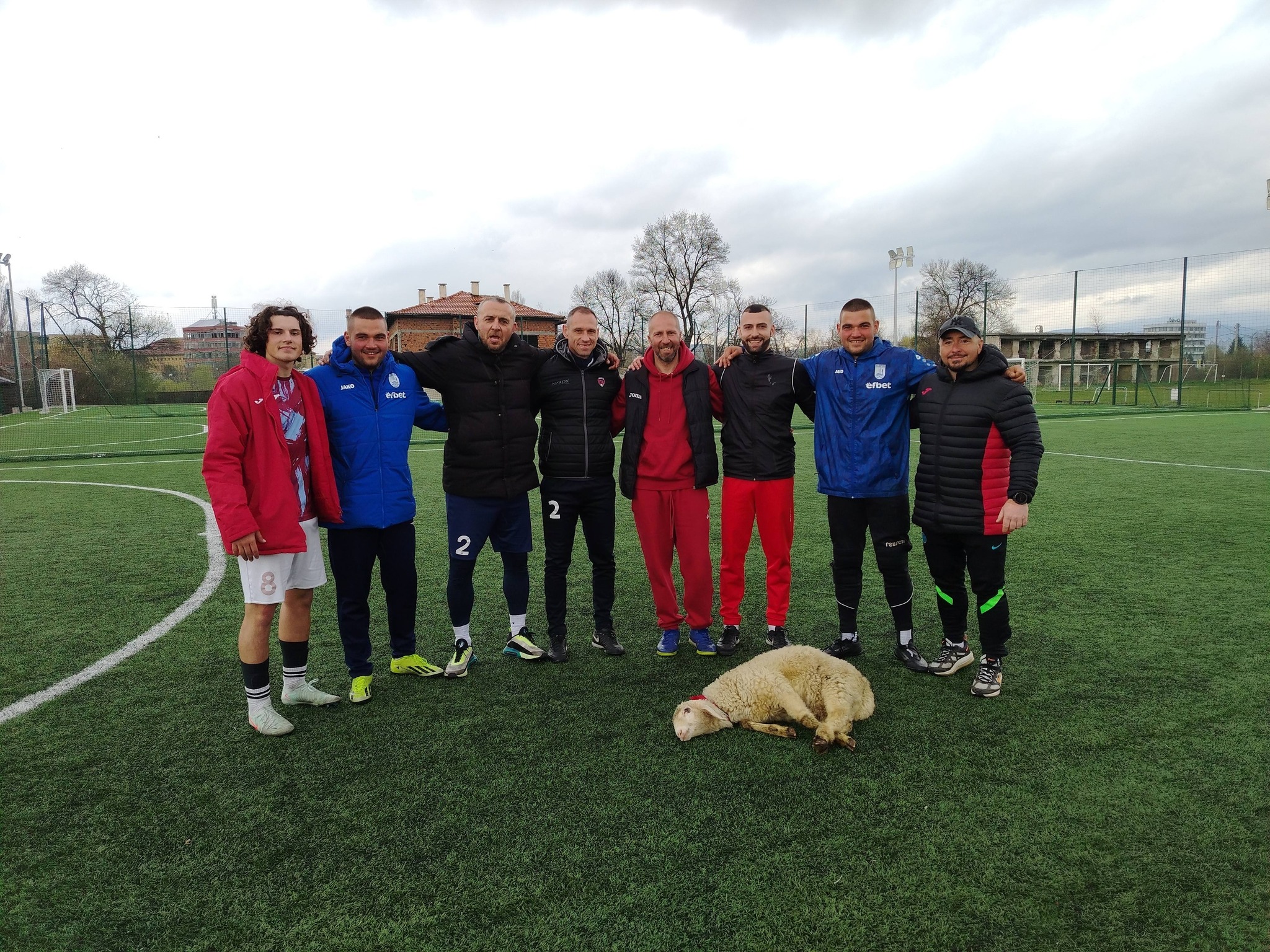 Ветераните триумфираха на турнира „Сашо Паргов“