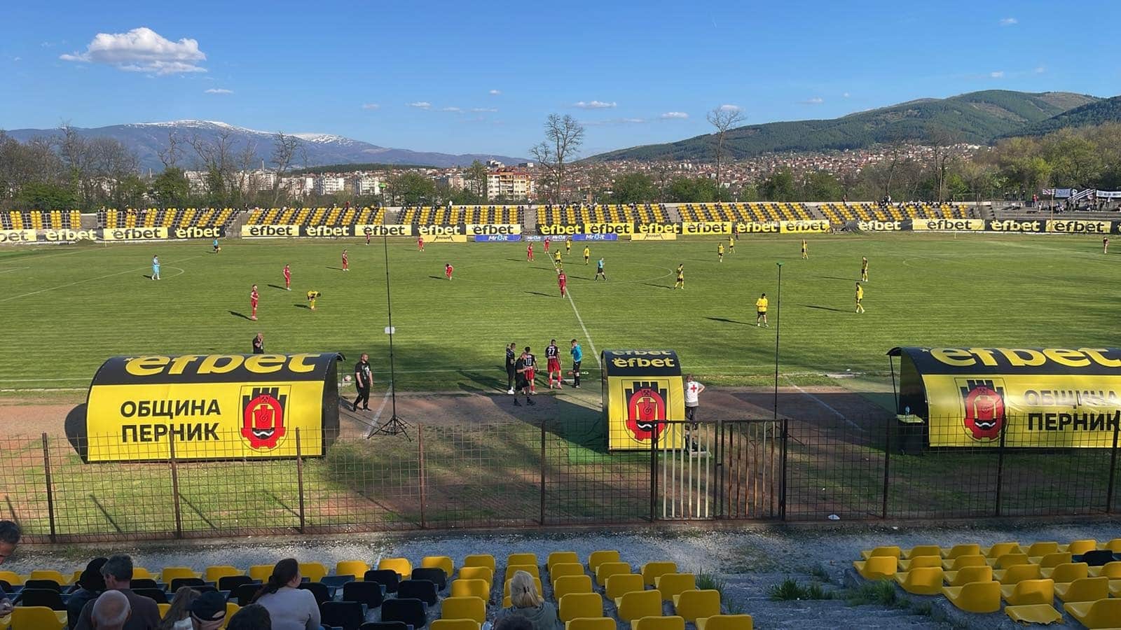 Миньор взе важни три точки и записа първа домакинска победа тази пролет